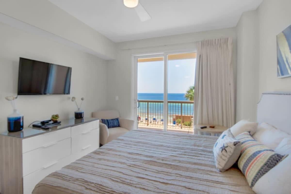 Brightly Furnished Beachfront Condominium By Brightwild Panama City Beach Kültér fotó