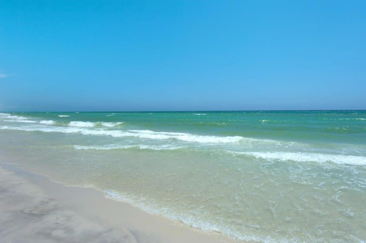 Brightly Furnished Beachfront Condominium By Brightwild Panama City Beach Kültér fotó